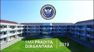 Boyolali — sma pradita dirgantara, sekolah unggulan dengan beasiswa yang terletak di jalan cendrawasih, ngesrep, ngemplak, kabupaten boyolali telah membuka pendaftaran peserta didik baru pada 11 januari 2021. Profile Sma Pradita Dirgantara Youtube