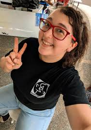 AI can't replace the experience of making caricatures for people and  bringing smiles to their faces. Drawing live in less than 20 minutes,  sharing a story and hearing one in return: a