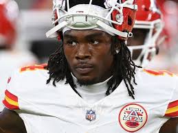 NFL 'monitora' acidente de carro supostamente envolvendo o veículo de  Rashee Rice