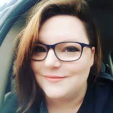 Meg Cook 🎙📚 (@meg.cook.reads)