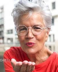 Menschen, die öfter alleine sind, als sie es sich wünschen, erleben…