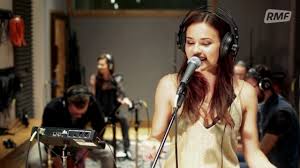 Słuchaj utworu natinterpretacje wykonawcy natalia szroeder w deezerze. Natalia Szroeder Powietrze Poplista Plus Live Sessions Youtube
