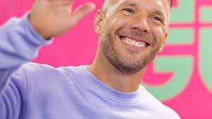 WM-Qualifikation: Mädchen weint hemmungslos nach Ronaldo-Geschenk,  Superstar gibt ihr sein Trikot