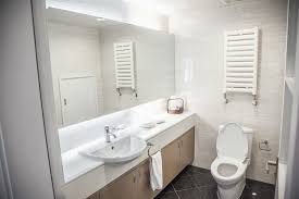 the pros and cons of acrylic sinks