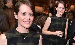 Claire Foy Is Stylish In Tartan Ensemble As She Promotes First Man At Screening In New York City Daily Mail Online