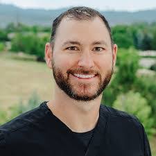 Peter Mertz's Instagram, Twitter & Facebook