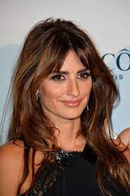 Cheveux Longs Frange Longue Trendy Mood Magazine Lifestyle Longue Frange Coupe Coiffure Cheveux
