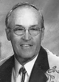 Almont football wins district; remains undefeated