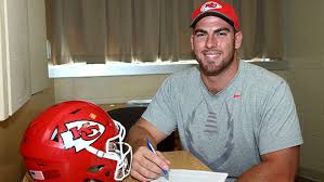 Eric william fisher (born january 5, 1991) is an american football offensive tackle for the kansas city chiefs of the national football league (nfl). Chiefs Sign Eric Fisher To Contract Extension
