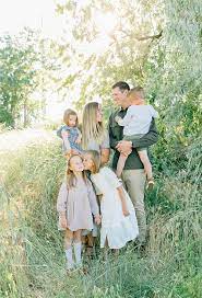 Shoot And Share 2020 Photo Contest Truly Photography Summer Family Pictures Family Picture Outfits Summer Family Photos