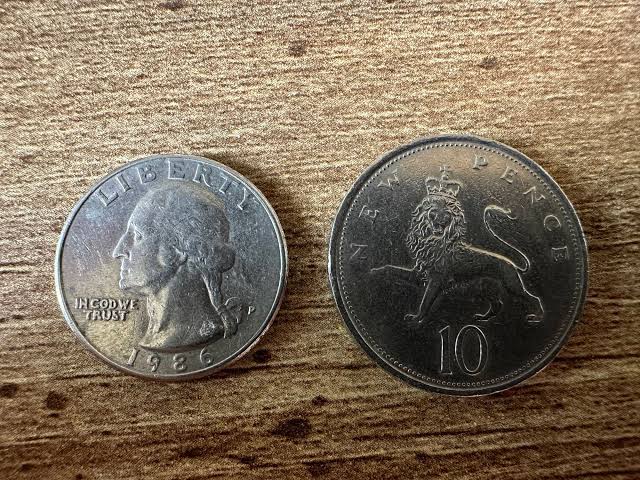 I received a 10 pence coin instead of a quarter at my local gas station :  r/mildlyinteresting