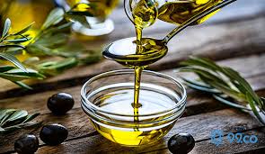 Namun tidak hanya untuk kecantikan saja, minyak zaitun juga mempunyai banyak manfaat lainnya yang mungkin belum kamu ketahui. 9 Manfaat Minyak Zaitun Untuk Kesehatan Kecantikan Terbukti Ilmiah