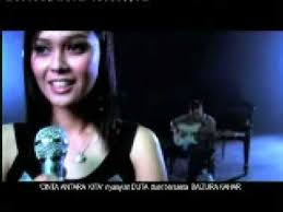 Opie, suzanna adif and tajol rush to stop her, and the movie chronicles their misadventures. Youtube Duta Baizura Cinta Antara Kita Ost Dunia Baru The Movie Youtube