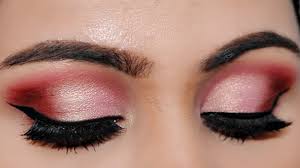 लग ए how to apply eyeshadow