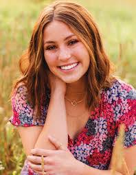 Amanda Guthman's Instagram, Twitter & Facebook