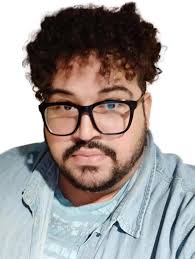 Panahagahi, Justin Lynn