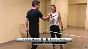 She has been ranked world no. Simona Halep Meci De Tenis In CasÄ Cu Fratele Ei Nicolae Tenis Video Eurosport