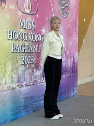 最強Body」郭珮文棄小背心穿和服吸睛入TVB遇另一咪神高海寧被表情出賣？