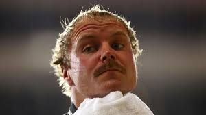 Kurz vor ende der session kam es dann zum ersehnten showdown zwischen mercedes und red bull, bei dem valtteri bottas als sieger hervorging. Bottas Nach Sakhir Gp Sehe Neben Russell Aus Wie Der Depp Eurosport