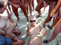 Une soiree entre ami qui fini en partouse geante. French Swingers At Cap D Agde 480p Xfantazy Com