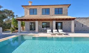 Finca Oder Ferienhaus Auf Mallorca Mit Meerblick Steiner Fincas Villen In 2020 Ferienhaus Mallorca Modernes Ferienhaus Ferienhaus