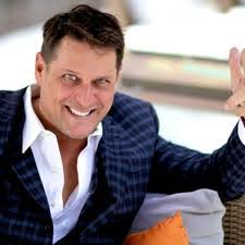 Brooks Porter's Instagram, Twitter & Facebook