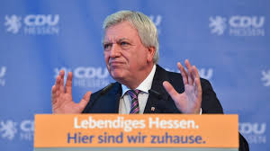 Hessens ministerpräsident volker bouffier (cdu) hat sich erschüttert über die tödlichen schüsse in hanau gezeigt. Hessische Cdu Beifall Fur Merkel