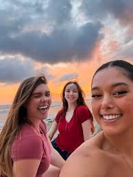 I am fully deceased. We have two kits and they are PRECIOUS 😭😭😭😍😍😍  #newjob #fox #kit #babiiiieeees