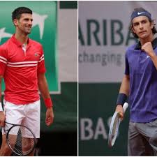 L'azzurro vince i primi due set, poi crolla fisicamente e si ritira al lorenzo musetti viene sconfitto da novak djokovic negli ottavi di finale del roland garros. Uusesgtiirraim
