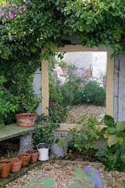 Mirror In The Garden Courtyard Gardens Design Small Courtyard Gardens Garden Mirrors