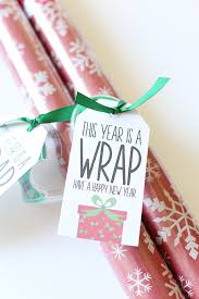 See more ideas about christmas gift wrapping, christmas wrapping, creative gift wrapping. Wrapping Paper Gift Idea Free Printable 3 Copy See Vanessa Craft