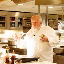 Vidéos de cuisine facile avec une touche d'humour! Famed Chef Michel Richard Has Died