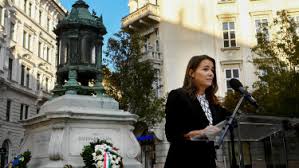 Update information for katalin novák ». Novak Katalin Nagy Bejelentest Tett Otthonfelujitasi Programot Indit A Kormany Portfolio Hu