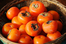 Persimmons have a glycemic index of 50, which makes these fruits fall under the category of low. Japanese Persimmon Health Benefits Nutritional Value