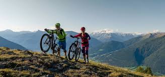 Jodok am brenner nach osten in die zillertaler alpen erstreckt. Camping Larchwiese Natur Camping In Vals Sudtirol