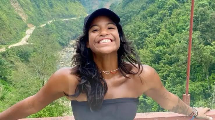 Brasileira desaparecida em trilha na Indonésia é encontrada morta