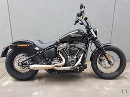 pin by julien on street bob 2018 custom street bikes custom street bob softail street bob