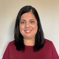 Karen Alvey's Instagram, Twitter & Facebook