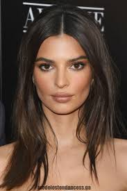 Emily Ratajkowski Harpersbazaaruk Fashion Trends Emily Ratajkowski Harpersbazaaruk Emily Hair In 2020 Bride Makeup Emily Ratajkowski Makeup Makeup Looks