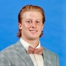 Super proud to have Flock Freight recognize me this week! I love working  for a place that actually takes the time to call out the grind! Looking  forward to doing so much