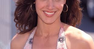 She made her film debut in my bodyguard (1980), before receiving critical acclaim for her role in flashdance (1983). Jennifer Beals 1963 Portrait Kino De