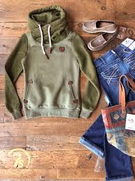 Pin By Linsey Dugan On Fall Winter Fashion Country Style Outfits Fashion Sweatshirt Fabric