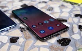 Samsung galaxy s10 and galaxy fold owners will get four months of youtube premium Galaxy S10 5g Facial Recognition Is Problematic After The Latest Update