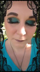 nothing better than starting the new year off with a fresh set of lashes 💙