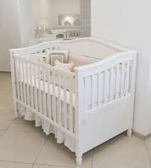 Mika Decor Beyaz Lake Bebek Odasi Yatagi Mikadecor Olarak Tam 40 Yildir Bebek Ve Cocuk Mobilyasi Uretiyoruz Yataklarimizda Buyuy Bebek Odasi Duzenleme Mobilya