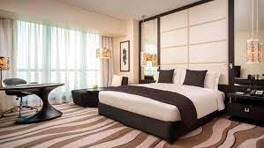 As the name suggests, it is situated along the corniche, offering guests fantastic views of the city skyline. Sofitel Abu Dhabi Corniche Live The French Way