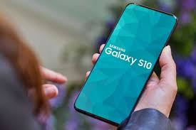 Teknologi terbaru yang jadi unggulan samsung s10 plus adalah fitur wireless power share.dibanderol dengan harga rp13.999.000 untuk varian ram 8 gb dan. Bocoran Samsung Galaxy S10 Mulai Harga Hingga Spesifikasinya