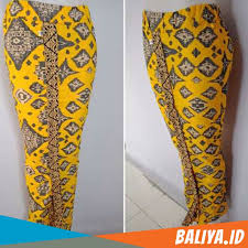 Kekean wastra gallery, kain tenun endek bali mendapat kepercayaan dari produsen barang mewah dan rumah mode ternama asal perancis, christian dior. Model Rok Untuk Orang Gemuk Yang Menarik Rok Batik Modern Baliya Id