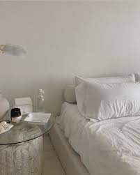 Pin By Lilly On Design In 2020 Bedroom Decor Home Bedroom Chic Bedroom Decor