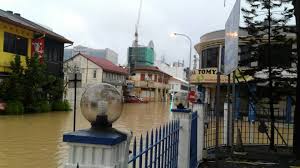 Sejumlah 6,293 mangsa banjir di pulau pinang masih ditempatkan di empat daerah di negeri itu setakat pukul 6 petang isnin, meningkat berbanding 5,478 orang tengah hari isnin. Banjir Di Pulau Pinang